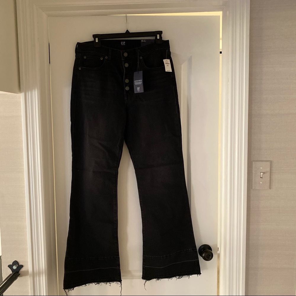 GAP vintage stretch Black Denim High Rise Flare Jeans.  Button Fly.  S12/31S